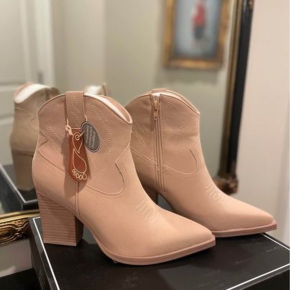MIA Shoes - "NWT" MIA Sawyer MH2277-Blush Boots Size: 8